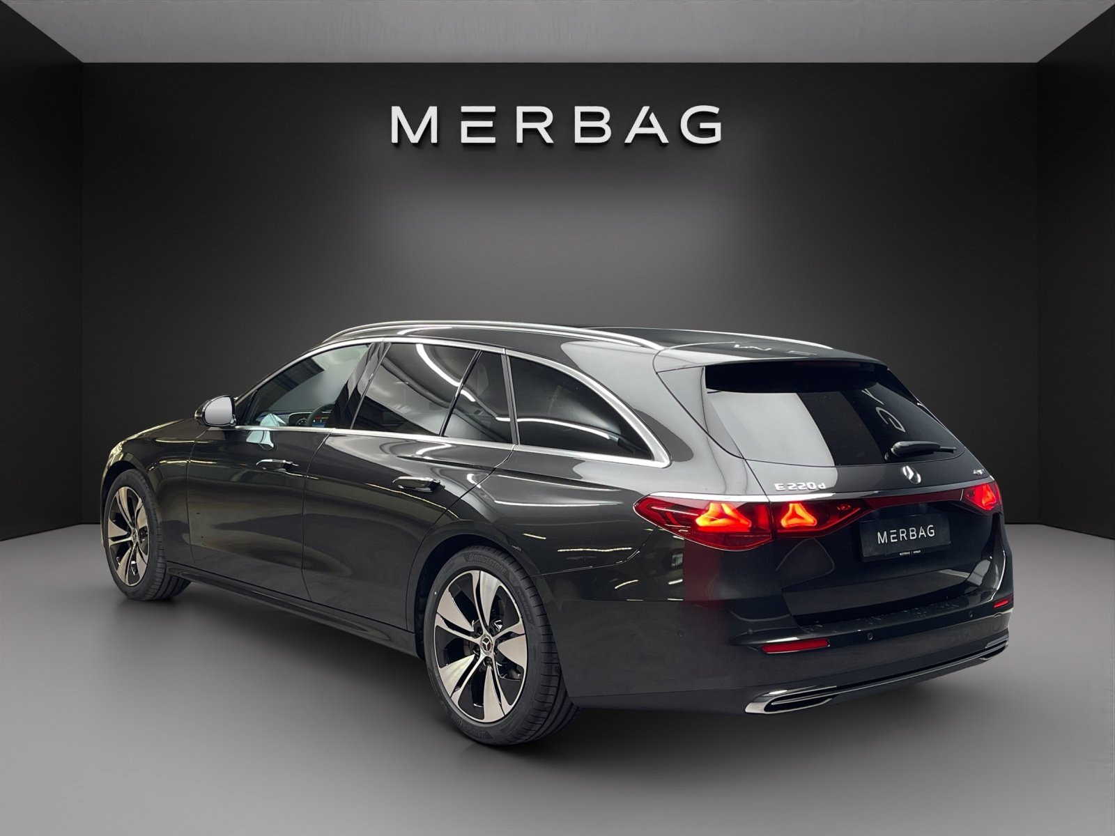 MERCEDES-BENZ E 220 d T 4M 9G-Tronic, Mild-Hybrid Diesel/Elektro, Neuwagen, Automatik - 4