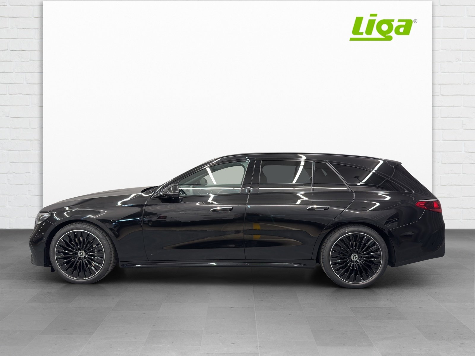 MERCEDES-BENZ E 220 d AMG Line 4Matic T-Modell
