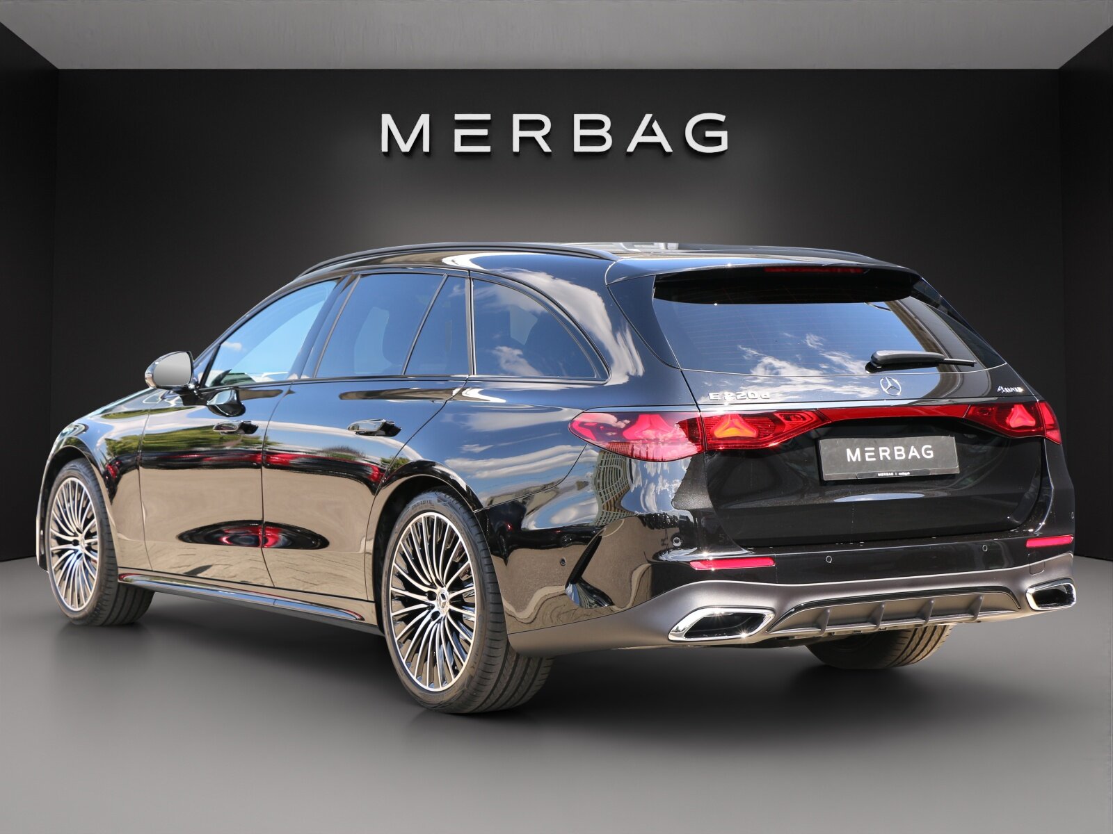 MERCEDES-BENZ E 220 d 4MATIC T-Modell Swiss Star, Hybride Leggero Diesel/Elettrica, Auto nuove, Automatico - 3