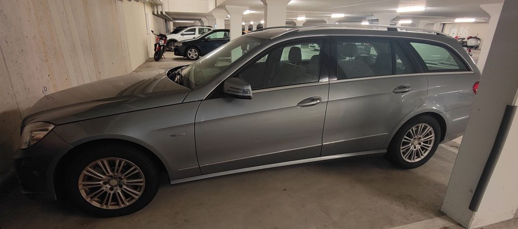 MERCEDES-BENZ E 220 E 350 V6 BlueEF