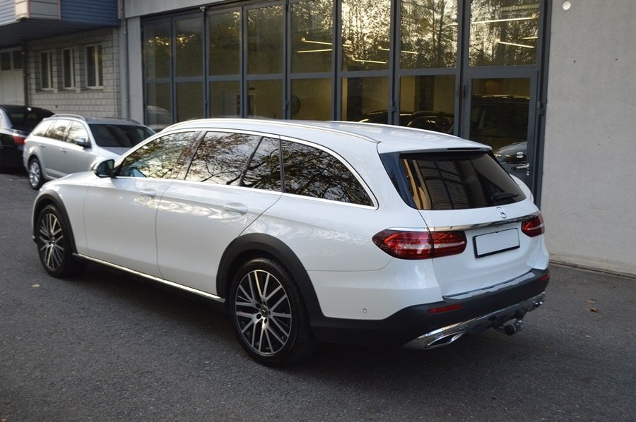 MERCEDES-BENZ E 220 d All-Terrain 4Matic Avantgarde 9G-Tronic I Anhängerku, Diesel, Occasioni / Usate, Automatico - 4