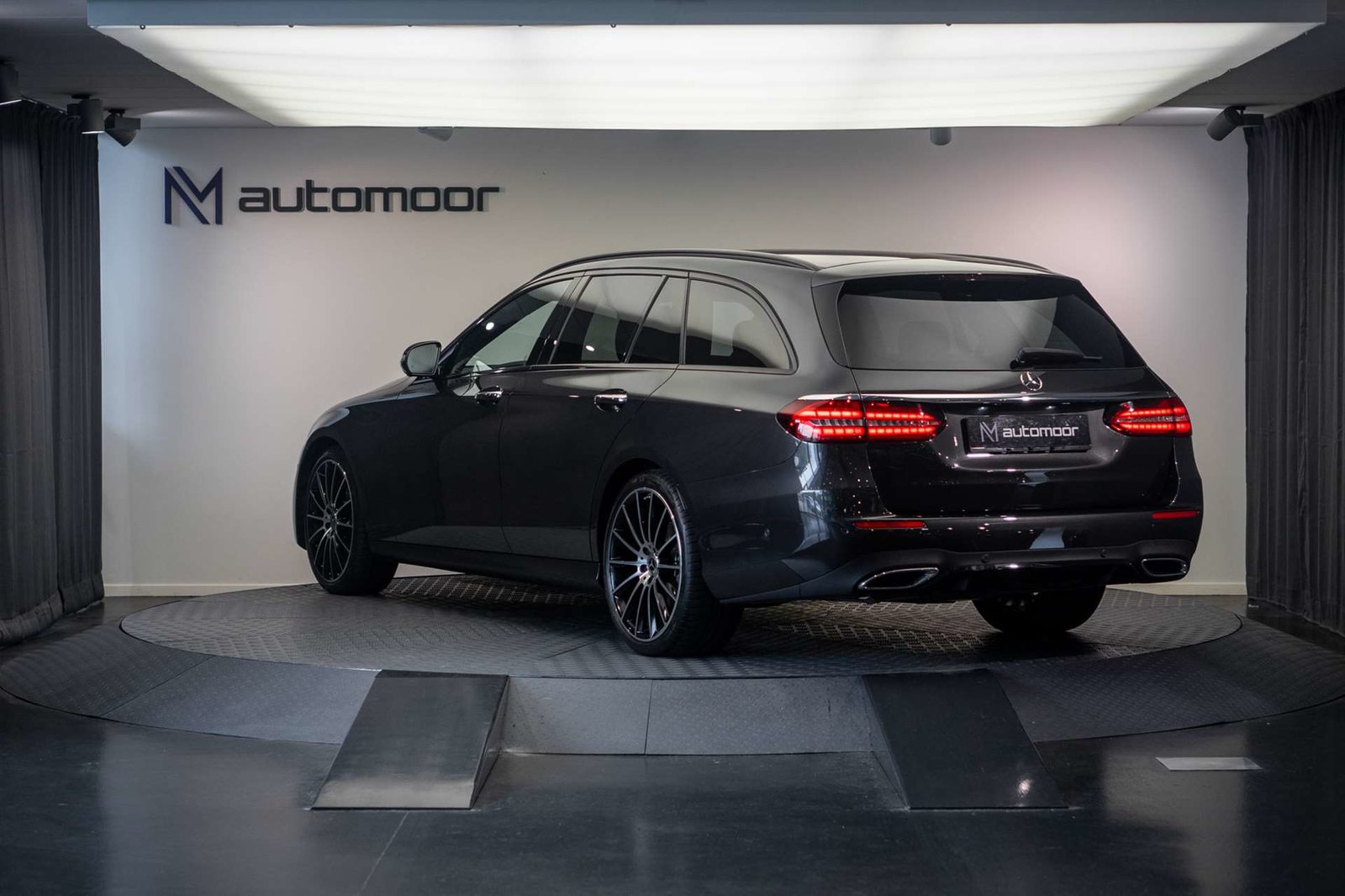 MERCEDES-BENZ E 220 d T 4Matic AMG Line 9G-Tronic *AHK* *Panorama* *Burmes, Diesel, Occasioni / Usate, Automatico - 7