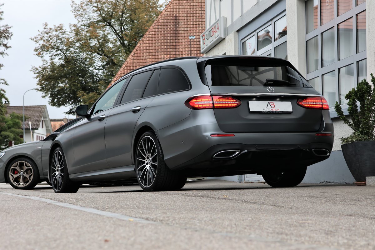 MERCEDES-BENZ E 220 d T 4Matic AMG Line 9G-Tronic (CH) + 2.1T AHK, Diesel, Second hand / Used, Automatic - 3