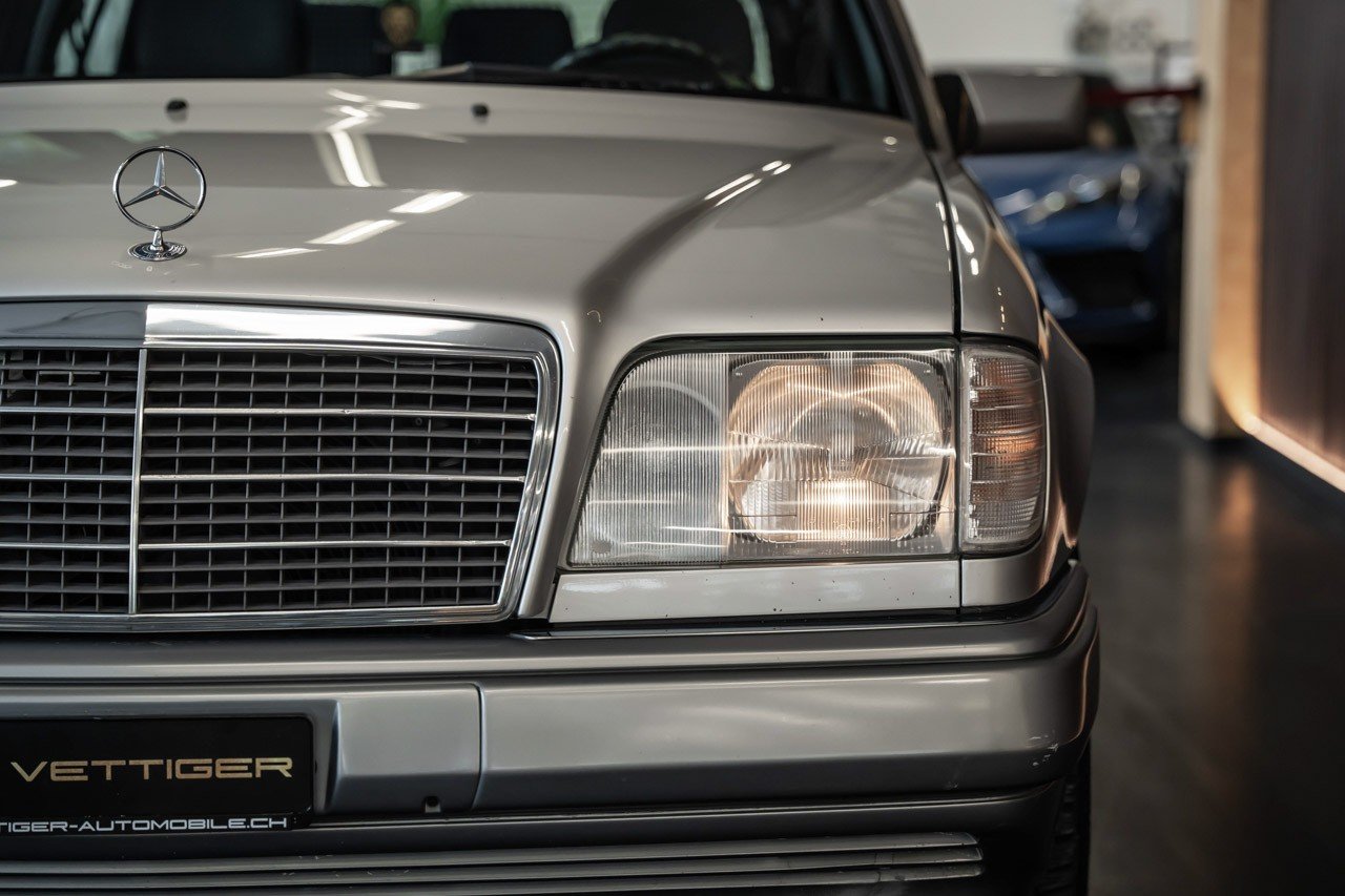 MERCEDES-BENZ E 220 T Business Automatic, Benzin, Occasion / Gebraucht, Automatik - 7