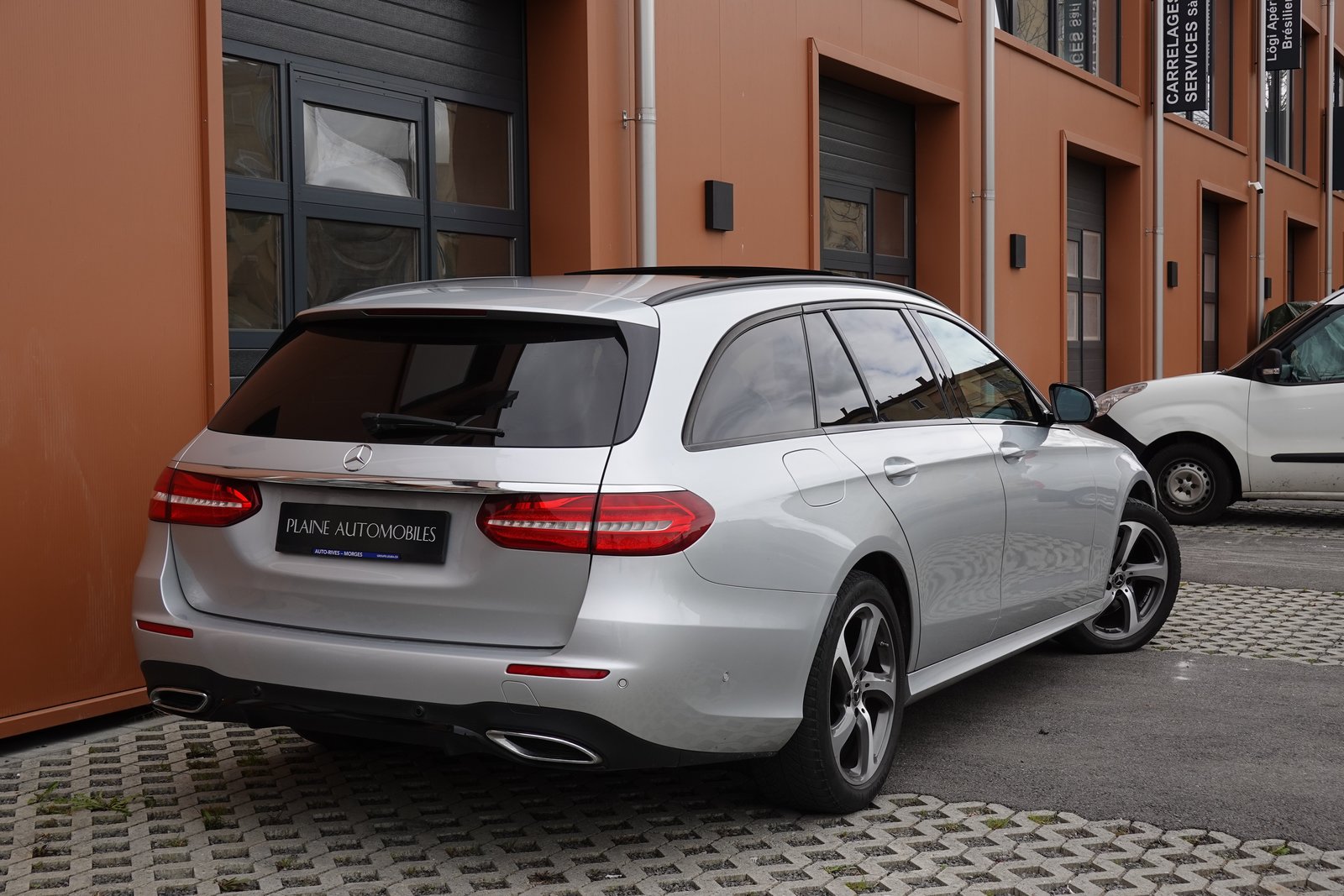 MERCEDES-BENZ E 220 d Swiss Star AMG Line 4Matic 9G-Tronic -, Diesel, Occasion / Gebraucht, Automatik - 5