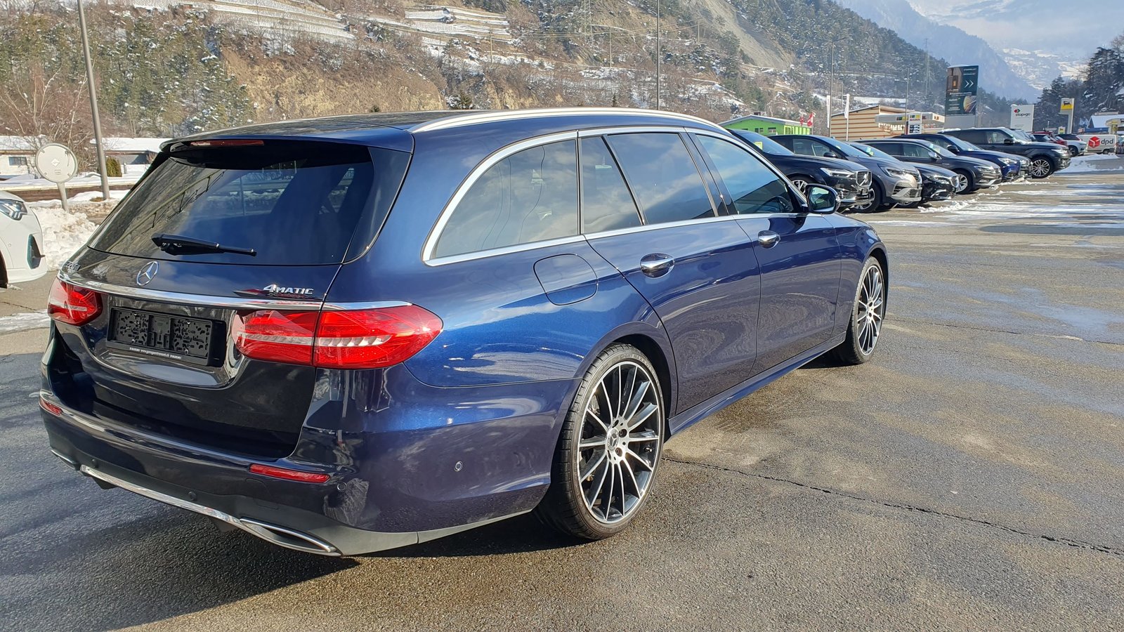 MERCEDES-BENZ E 220 d Swiss Star AMG Line 4Matic 9G-Tronic, Diesel, Occasion / Gebraucht, Automatik - 4