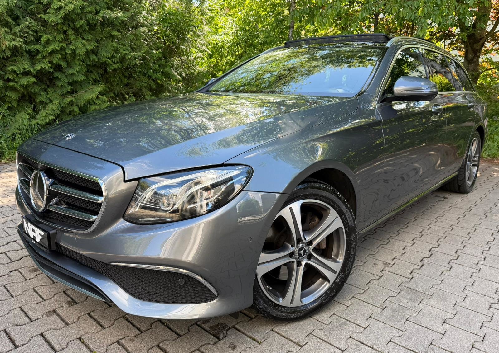 MERCEDES-BENZ E 220 d Avantgarde 4Matic 9G-Tronic