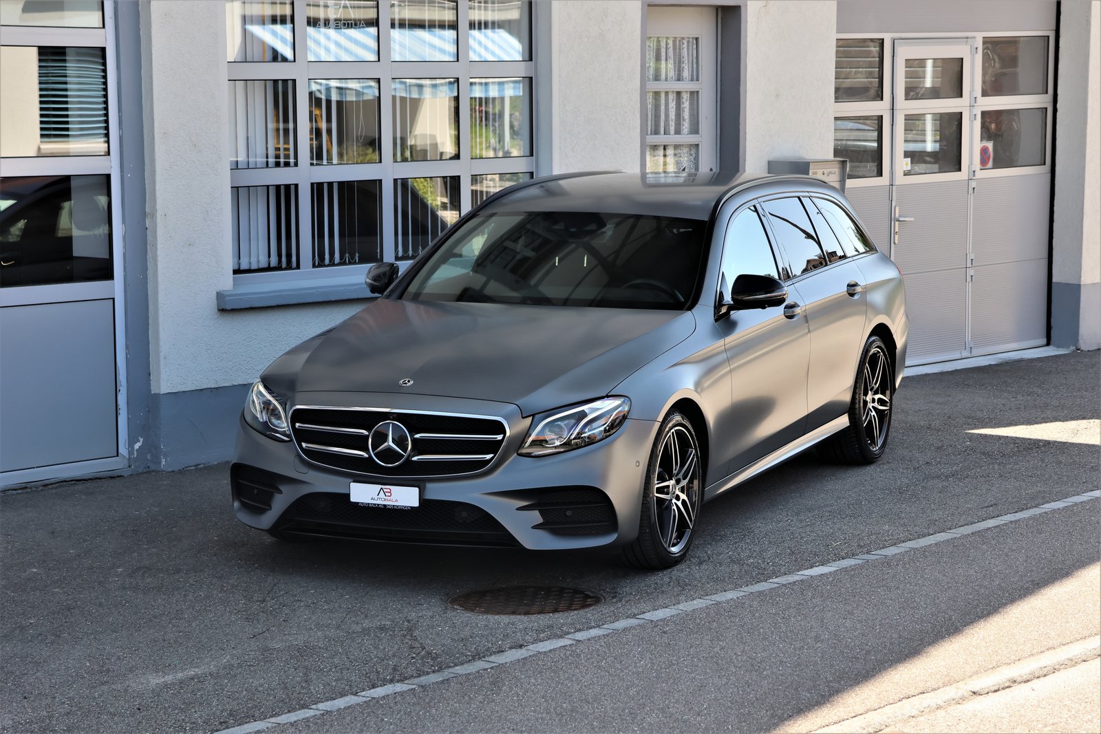 MERCEDES-BENZ E 220 d Swiss Star AMG Line 4Matic 9G-Tronic (