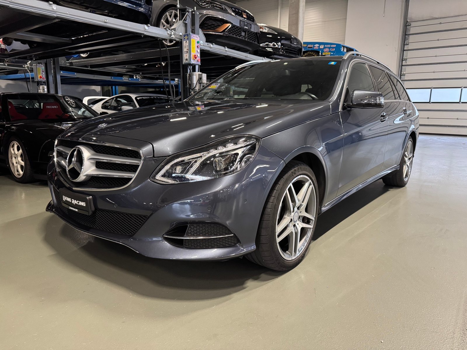MERCEDES-BENZ E 220 CDI Avantgarde 7G-Tronic, Diesel, Occasion / Gebraucht, Automatik - 2
