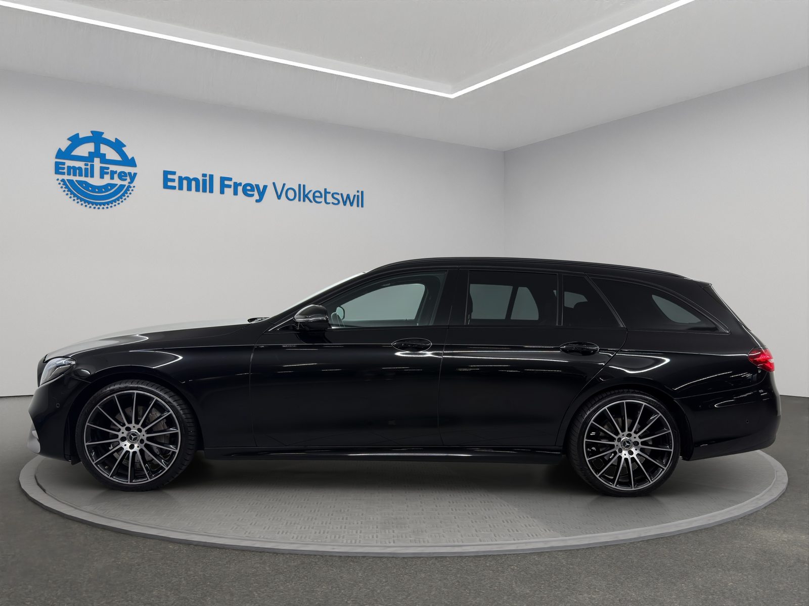 MERCEDES-BENZ E 220 d Swiss Star AMG Line 4matic Kombi, Diesel, Occasion / Utilisé, Automatique - 2