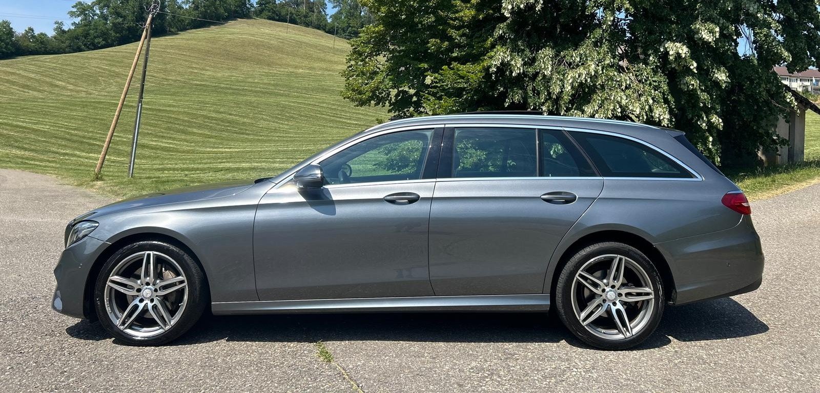MERCEDES-BENZ E 220 d AMG Line 9G-Tronic, Diesel, Occasion / Gebraucht, Automatik - 2