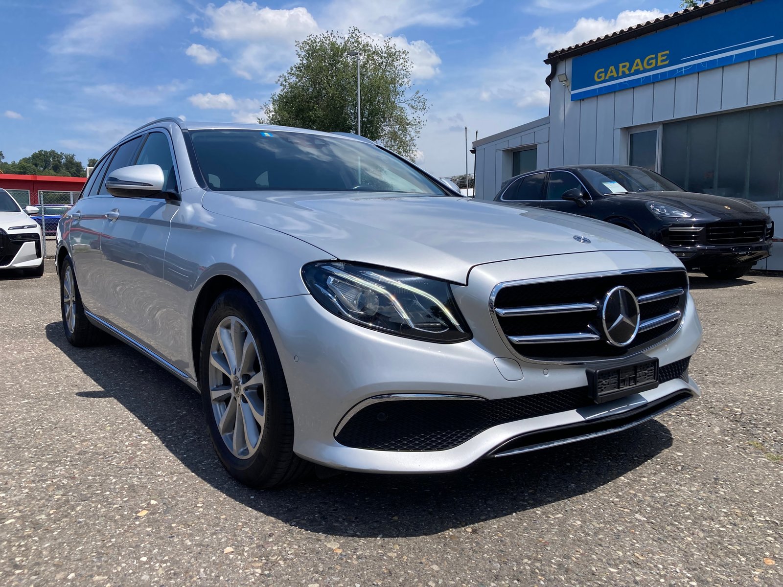 MERCEDES-BENZ E 220 d Avantgarde 4Matic 9G-Tronic, Diesel, Occasion / Utilisé, Automatique - 2