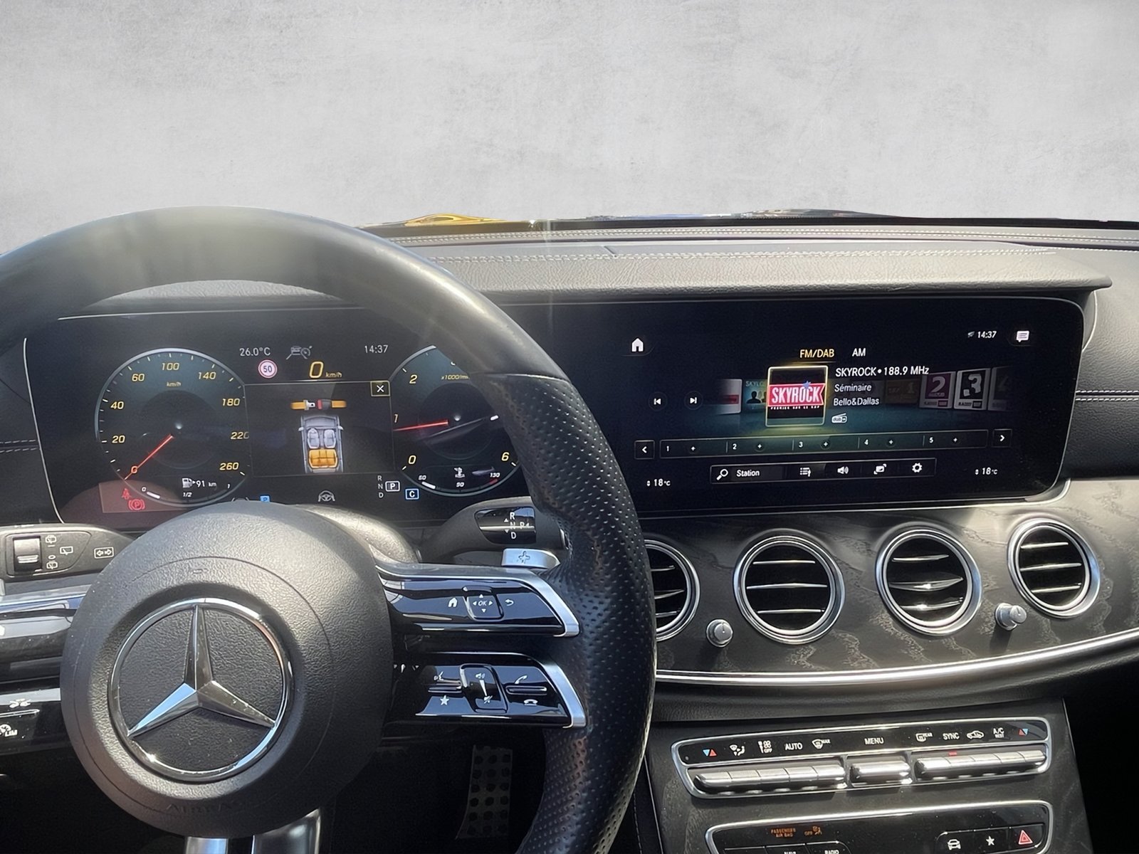 MERCEDES-BENZ E 220 d T 4Matic Avantgarde 9G-Tronic, Diesel, Occasion / Utilisé, Automatique - 6