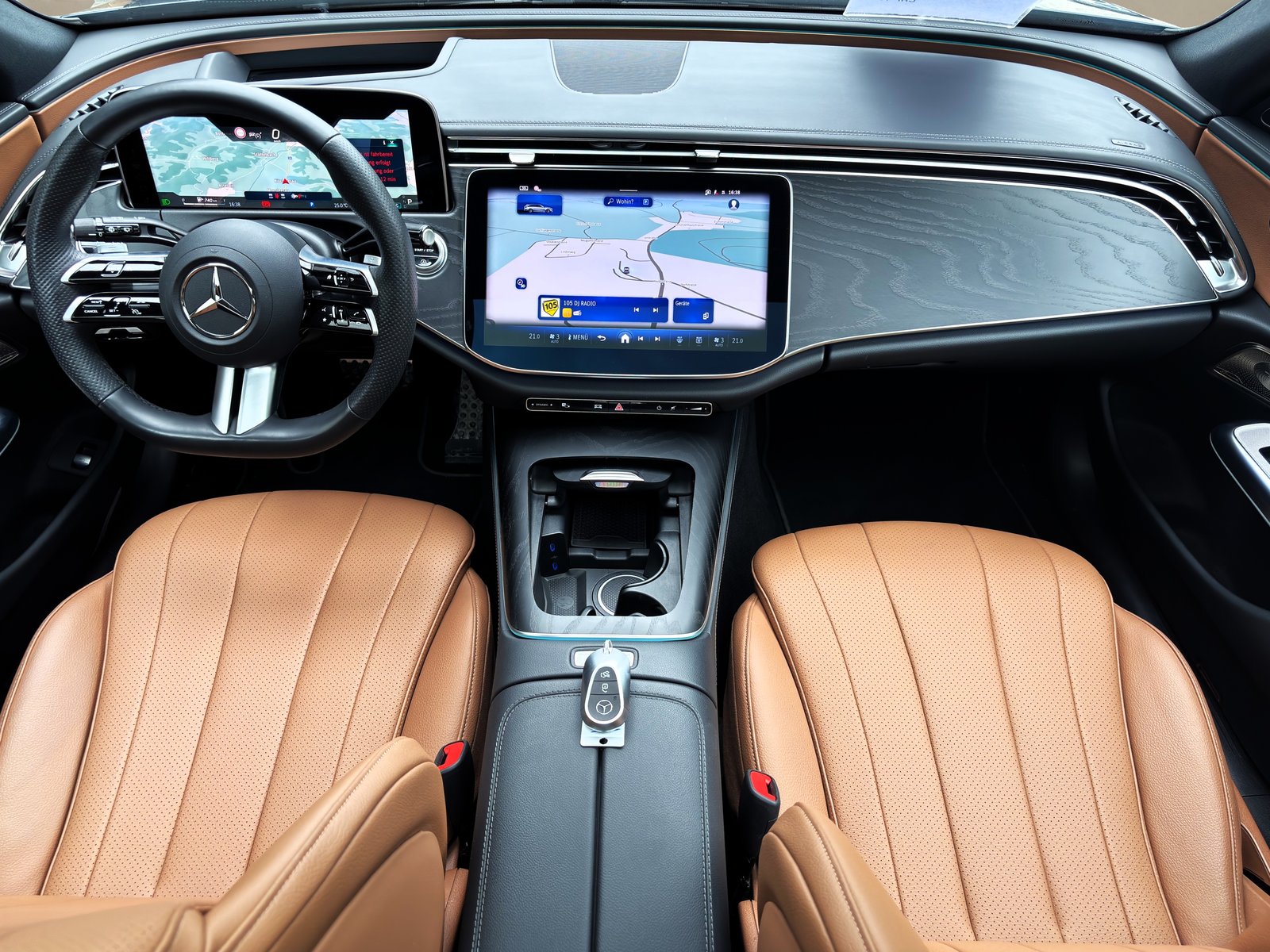 MERCEDES-BENZ E 220 d T 4Matic 9G-TronicFACELIFT CH-Fahrzeug, Mild-Hybrid Diesel/Elektro, Occasion / Gebraucht, Automatik - 7