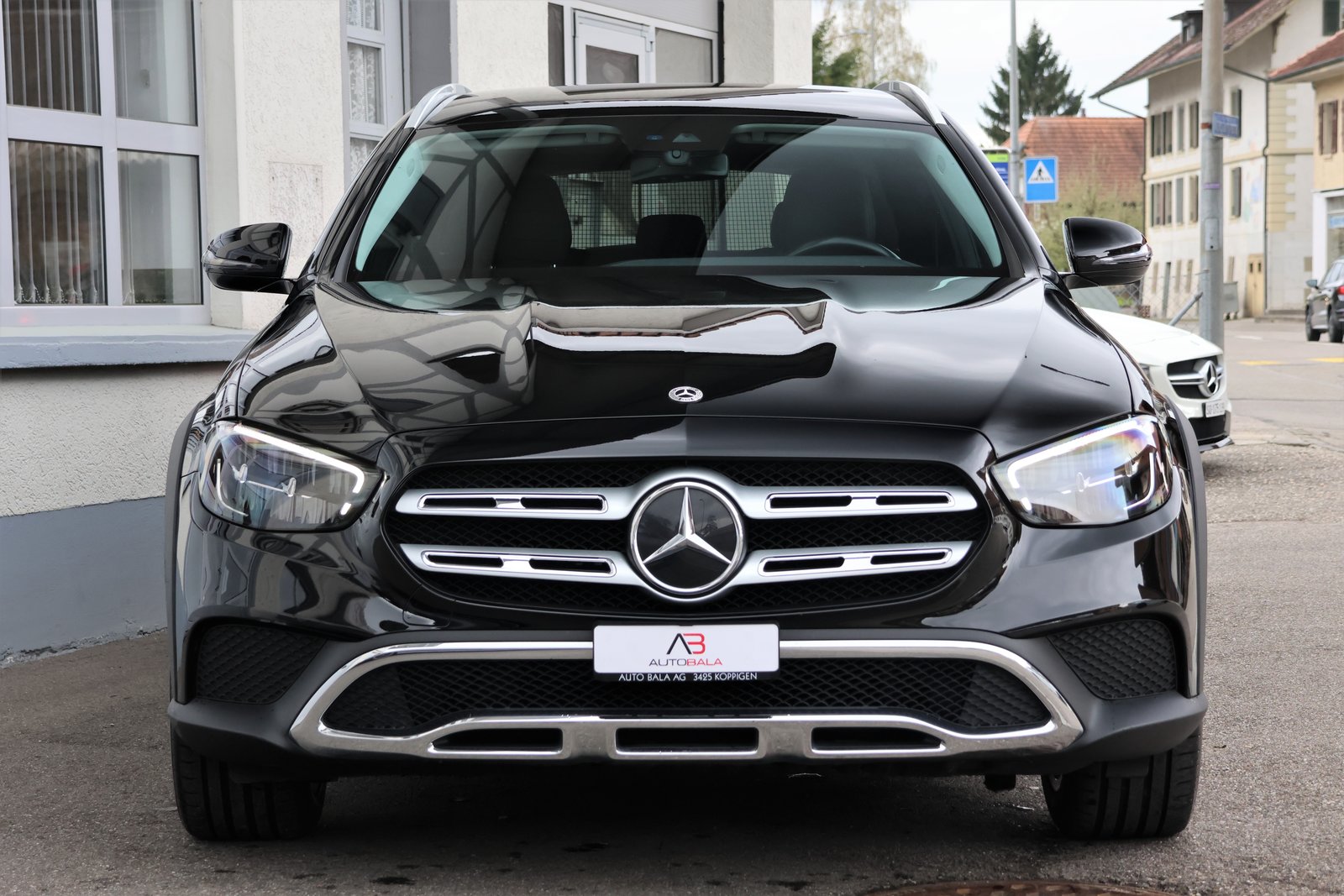 MERCEDES-BENZ E 220 d All-Terrain 4Matic Avantgarde 9G-Troni, Diesel, Occasion / Gebraucht, Automatik - 2