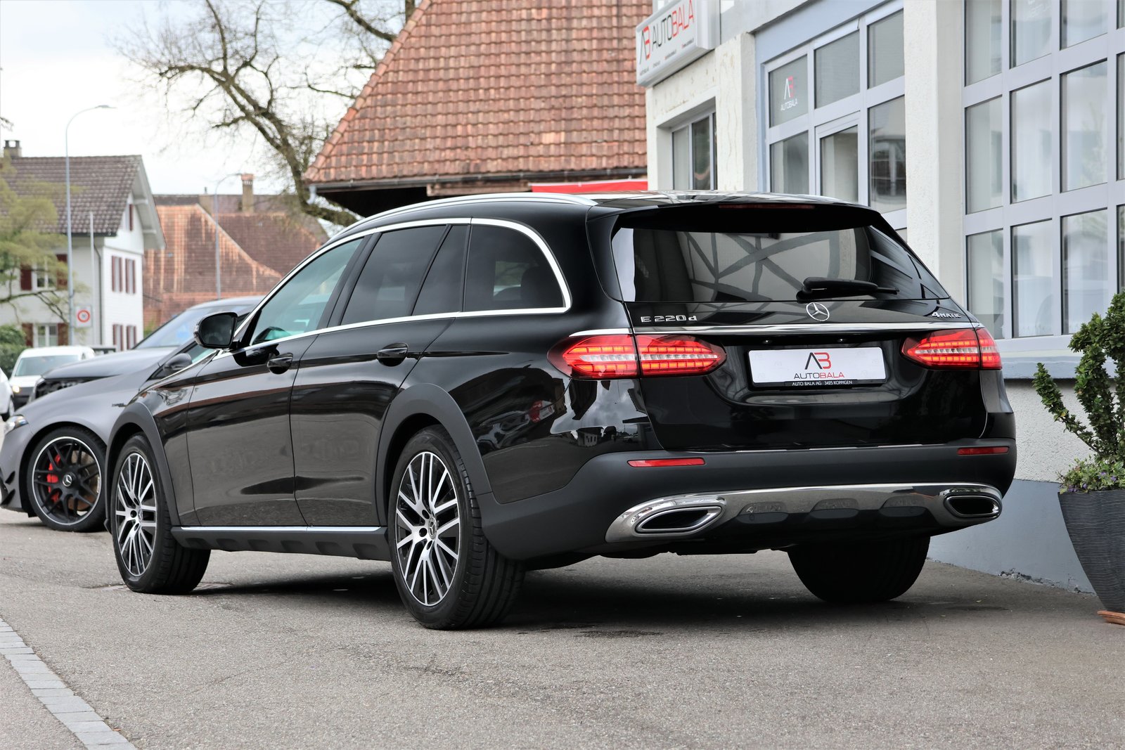 MERCEDES-BENZ E 220 d All-Terrain 4Matic Avantgarde 9G-Troni, Diesel, Occasion / Gebraucht, Automatik - 3