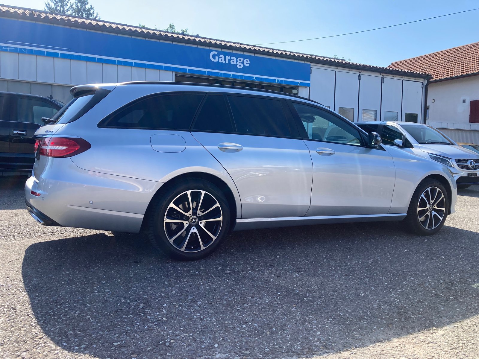 MERCEDES-BENZ E 220 d Swiss Star Avantgarde 4Matic 9G-Tronic, Diesel, Second hand / Used, Automatic - 5