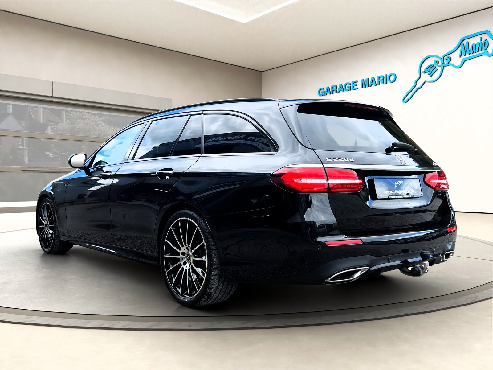 MERCEDES-BENZ E 220 d T 4MaticAMG Line9G-Tronic CH-Fahrzeug, Mild-Hybrid Diesel/Elektro, Occasion / Gebraucht, Automatik - 7