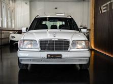MERCEDES-BENZ E 220, Essence, Occasion / Utilisé, Automatique - 2