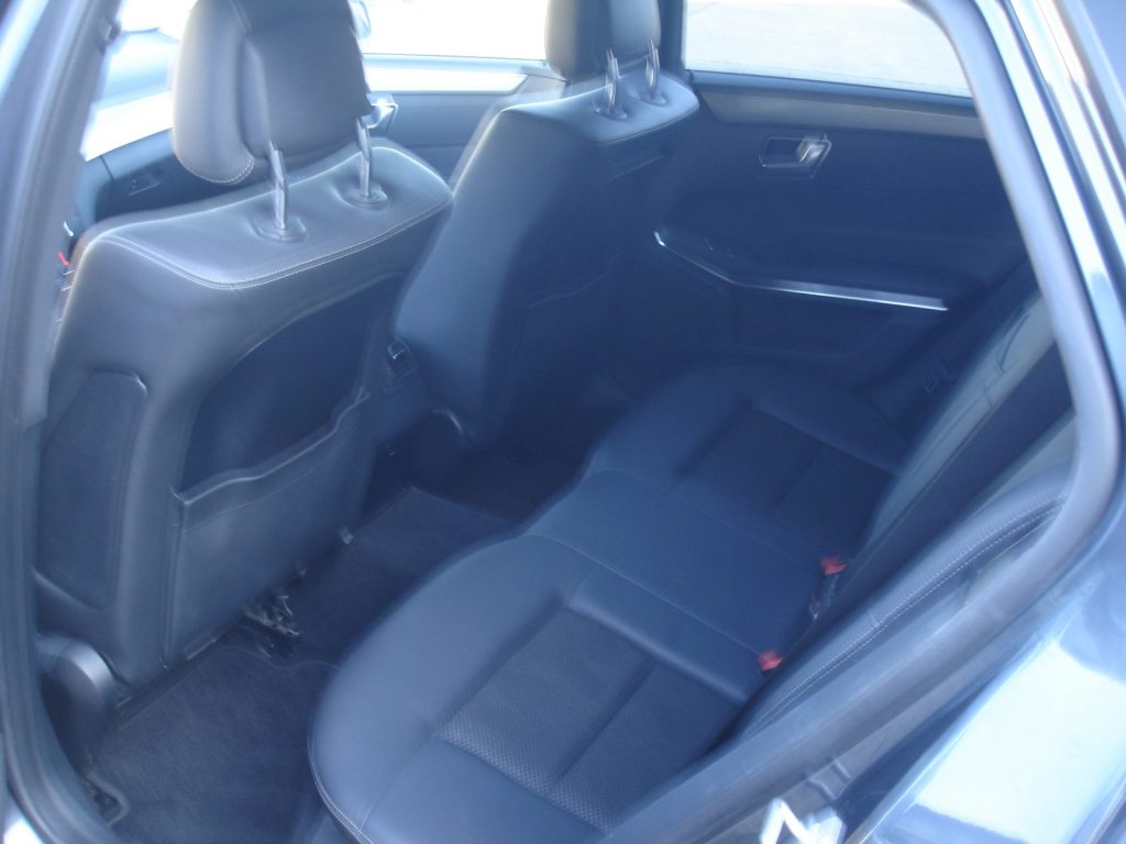 MERCEDES-BENZ E 220 CDI Avantgarde, Diesel, Occasion / Gebraucht, Automatik - 6