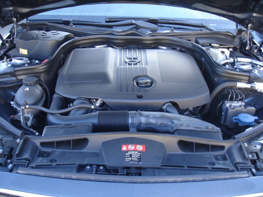 MERCEDES-BENZ E 220 CDI Avantgarde, Diesel, Occasion / Gebraucht, Automatik - 7