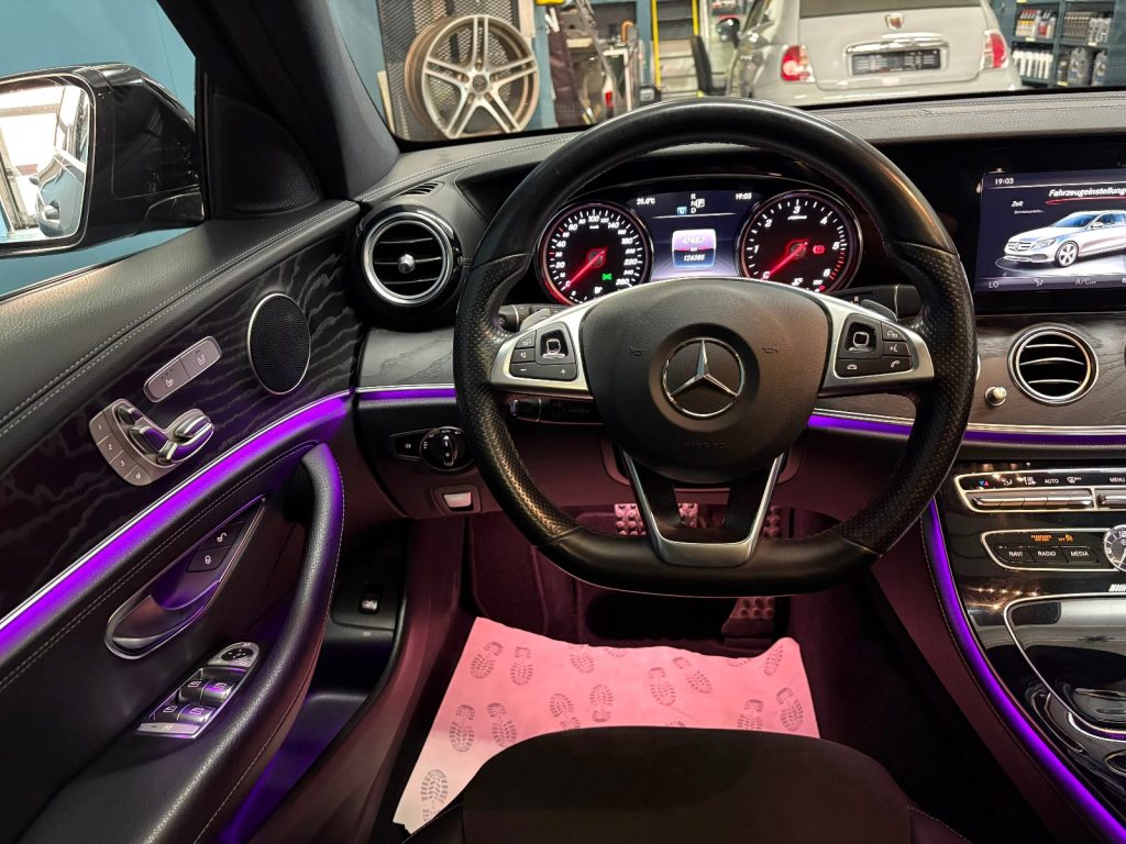 MERCEDES-BENZ E 220 d AMG Line, Diesel, Occasion / Utilisé, Automatique - 7