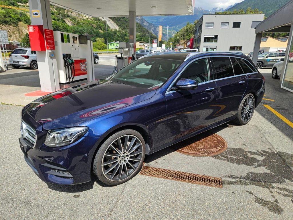 MERCEDES-BENZ E 220 d Swiss Star AMG Line 4Matic 9G-Tronic, Diesel, Second hand / Used, Automatic - 7