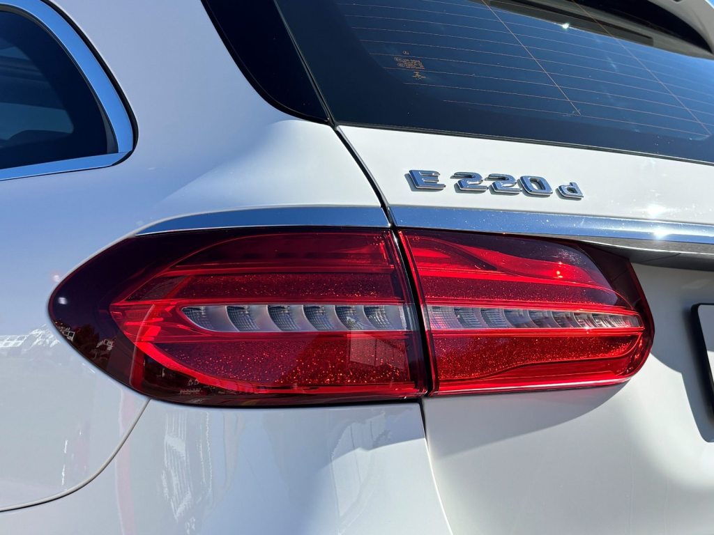 MERCEDES-BENZ E 220 d All-Terrain Avantgarde 4Matic, Diesel, Second hand / Used, Automatic - 6
