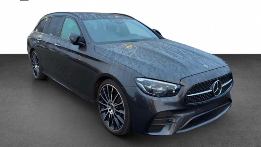 MERCEDES-BENZ E 220 d Swiss Star 4matic, Diesel, Occasion / Utilisé, Automatique - 4