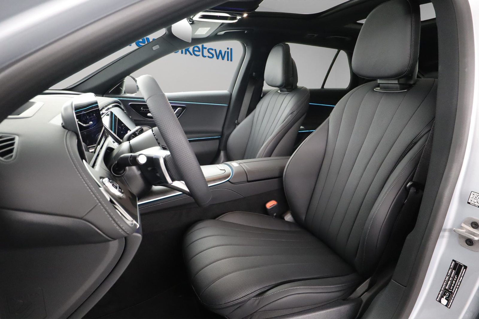 MERCEDES-BENZ E 220 d AMG Line 4Matic T-Modell, Hybride Leggero Diesel/Elettrica, Auto dimostrativa, Automatico - 7