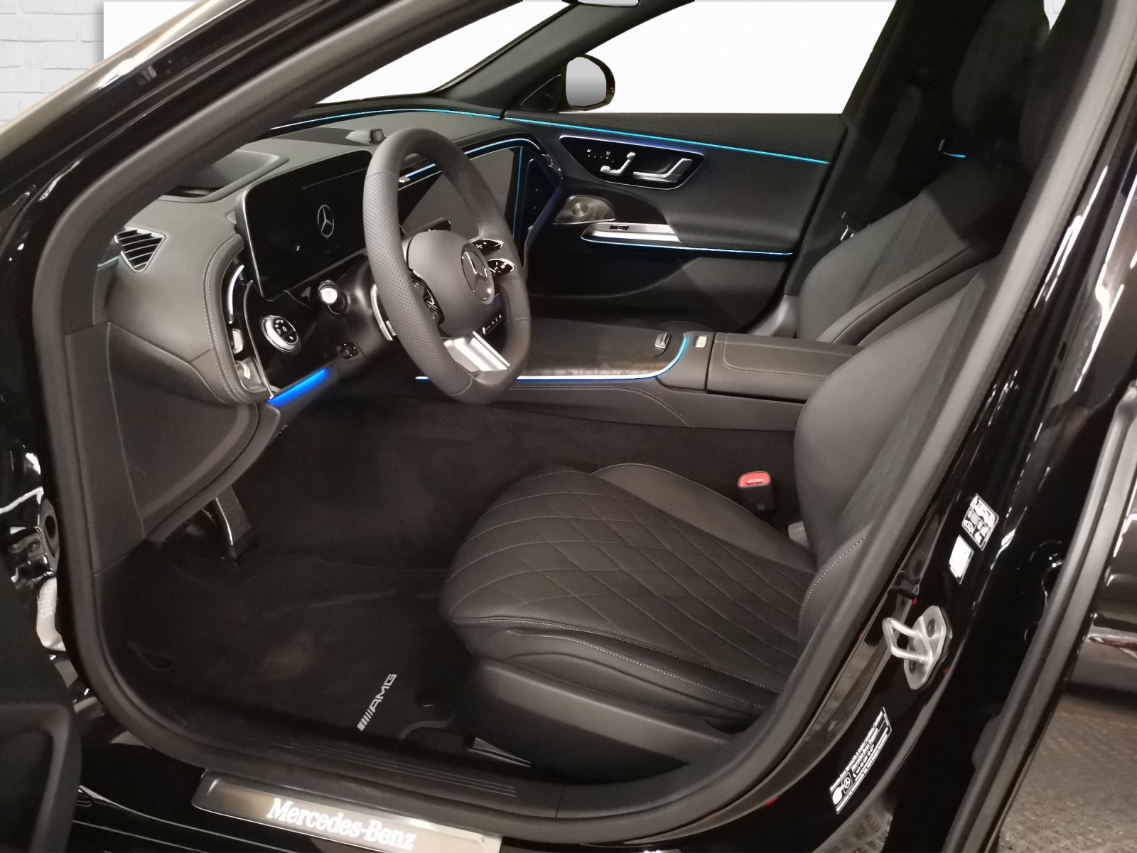 MERCEDES-BENZ E 220 d AMG Line 4Matic, Mild-Hybrid Diesel/Electric, New car, Automatic - 6