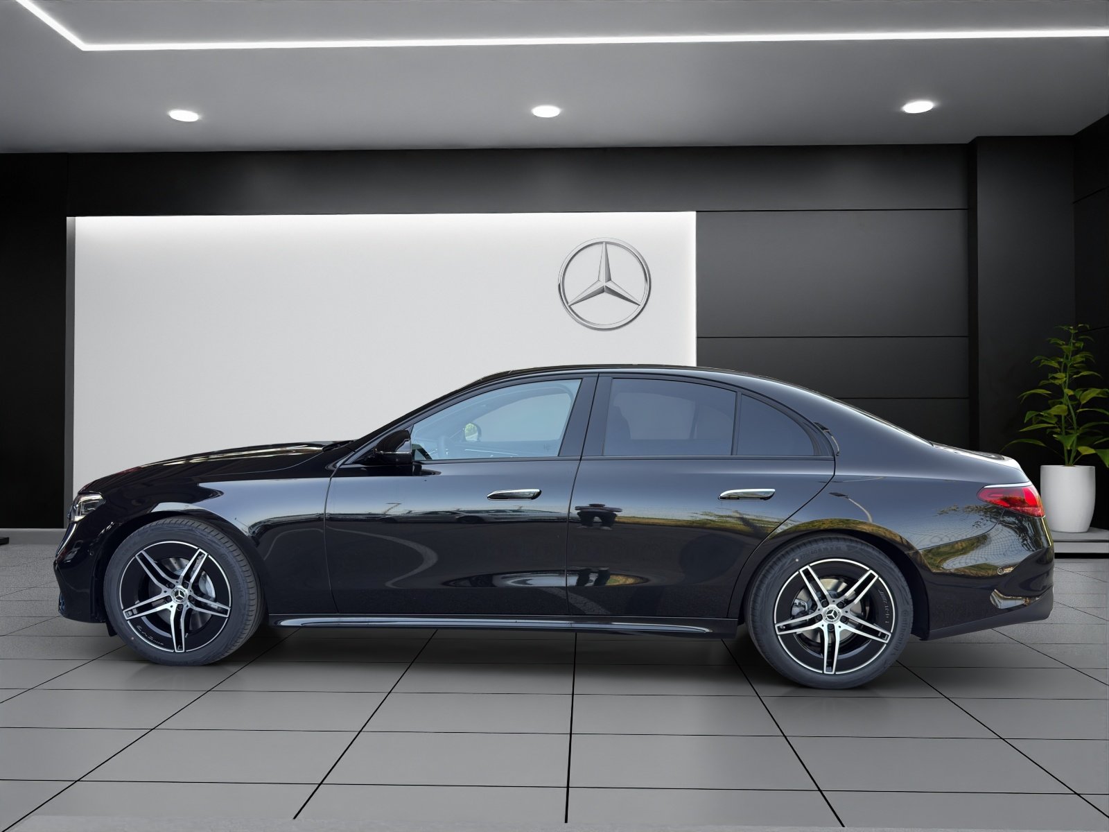 MERCEDES-BENZ E 220 d 4Matic 9G-Tronic, Mild-Hybrid Diesel/Electric, New car, Automatic - 3