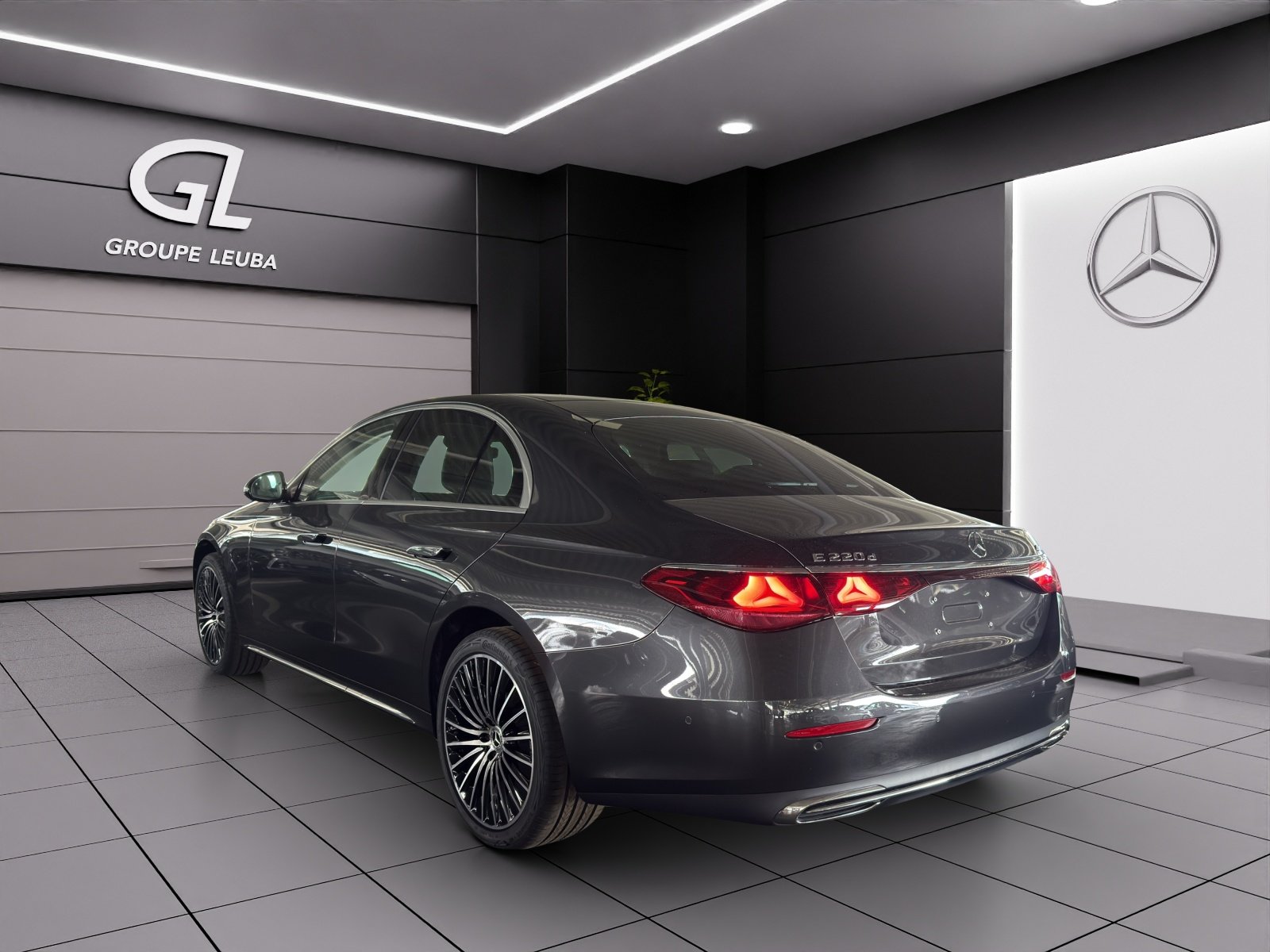 MERCEDES-BENZ E 220 d 4Matic 9G-Tronic, Mild-Hybrid Diesel/Electric, New car, Automatic - 4