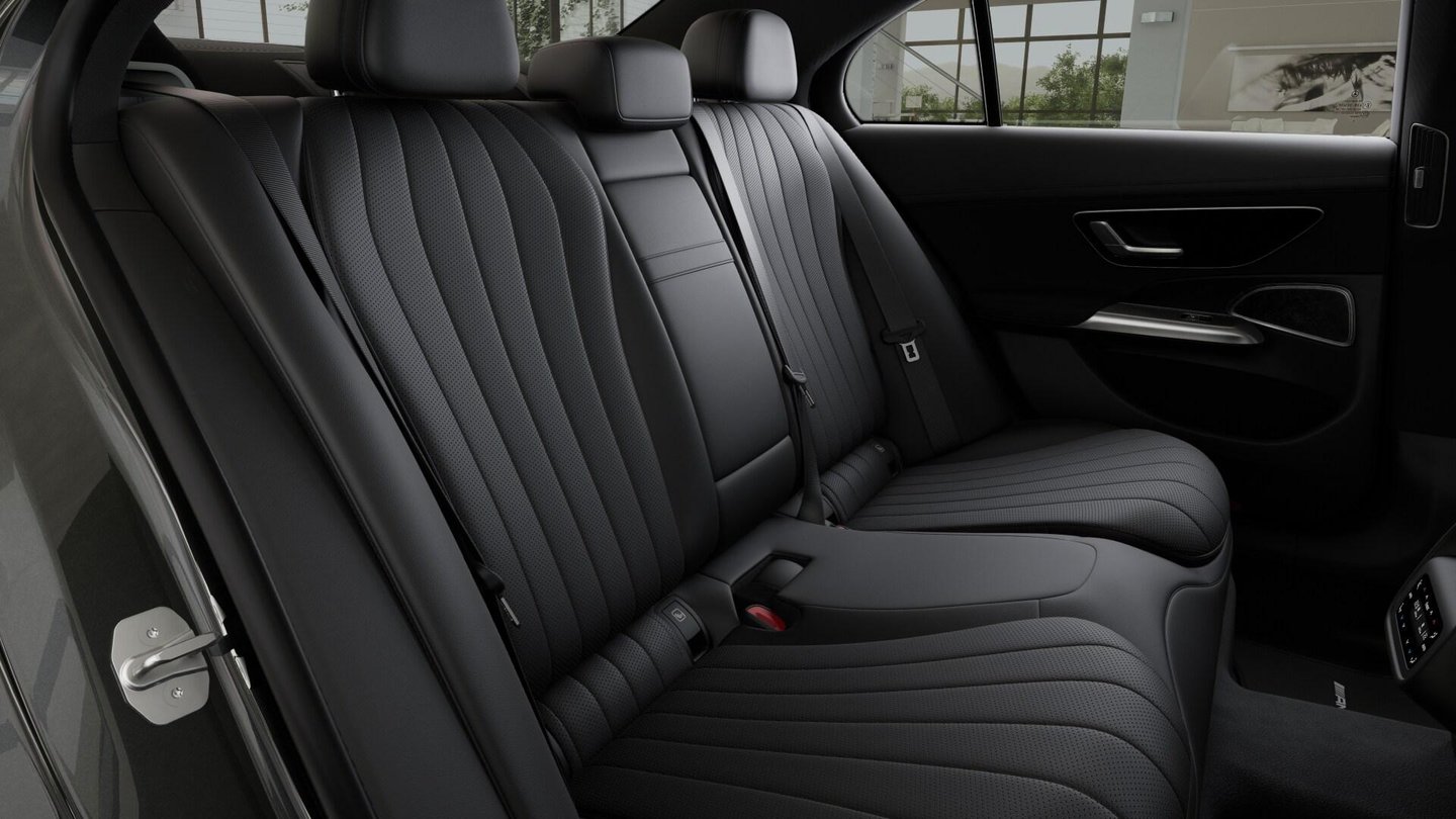MERCEDES-BENZ E 220 d AMG Line 4matic, Mild-Hybrid Diesel/Electric, New car, Automatic - 7