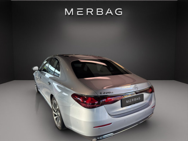 MERCEDES-BENZ E 220 d 4Matic, Mild-Hybrid Diesel/Elektro, Neuwagen, Automatik - 5