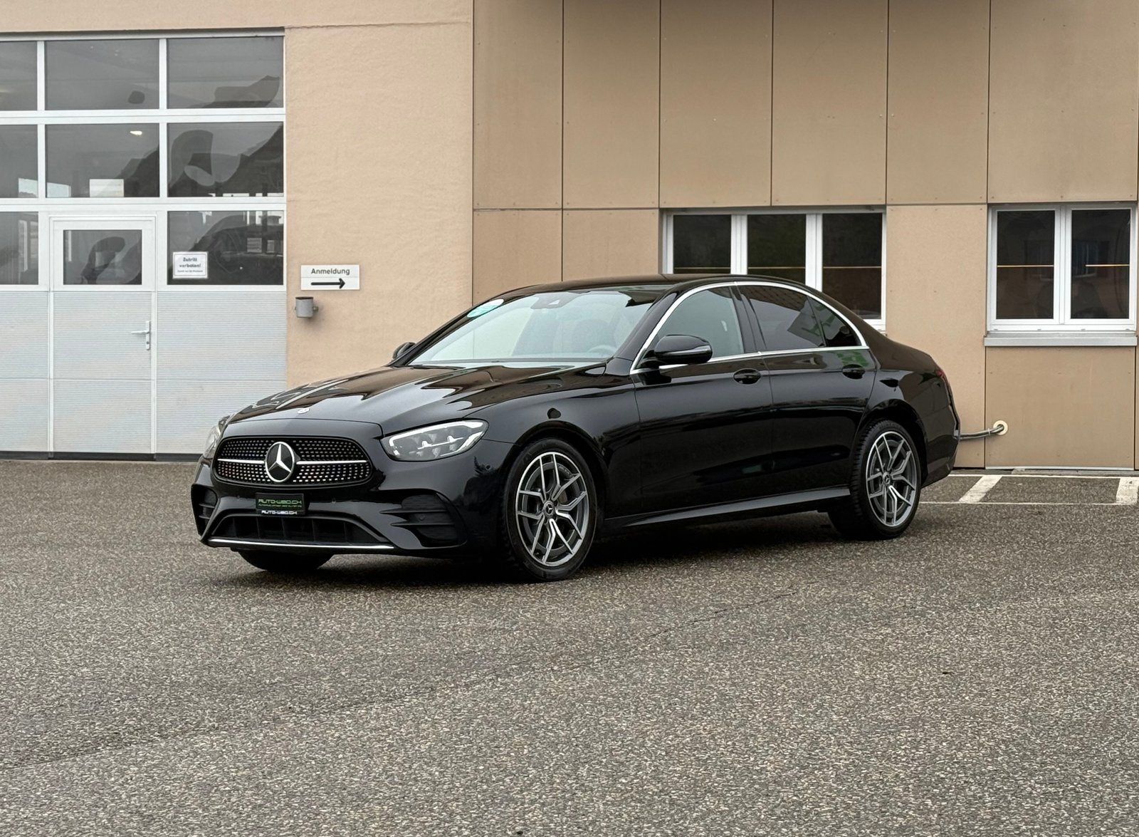 MERCEDES-BENZ E 220 d 4Matic AMG Line 9G-Tronic