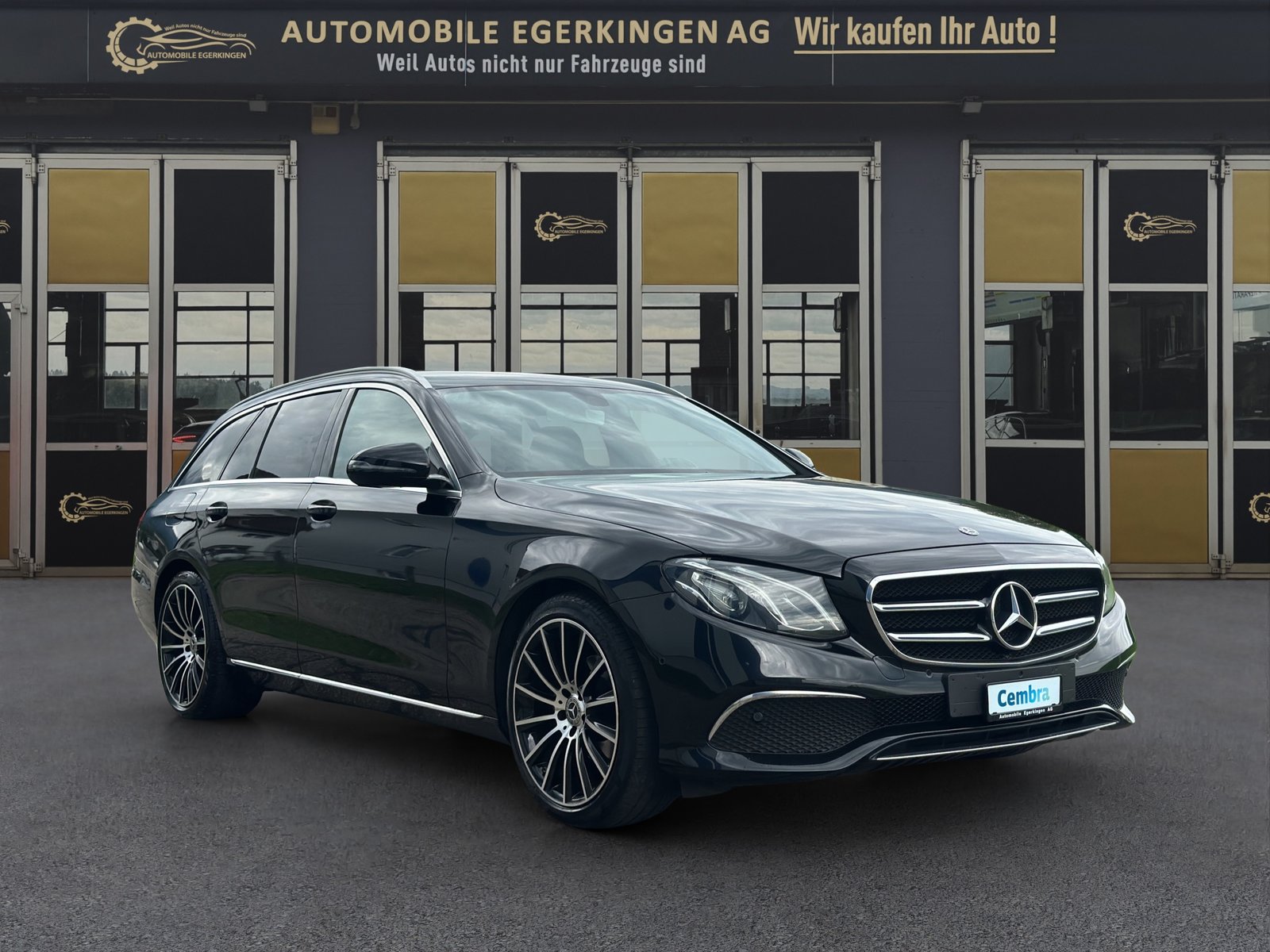 MERCEDES-BENZ E 220 d Avantgarde, Diesel, Second hand / Used, Automatic - 3