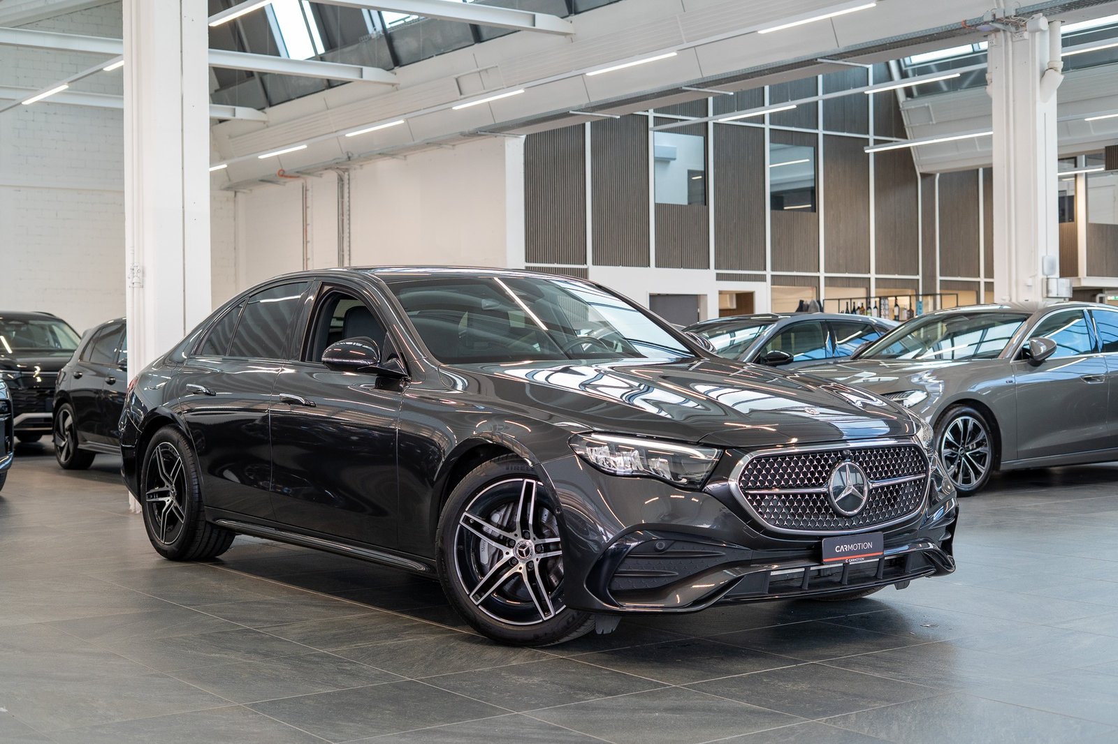 MERCEDES-BENZ E 220 d AMG Line / Navi / Rückfahrkamera / Si, Diesel, Occasion / Utilisé, Automatique - 3