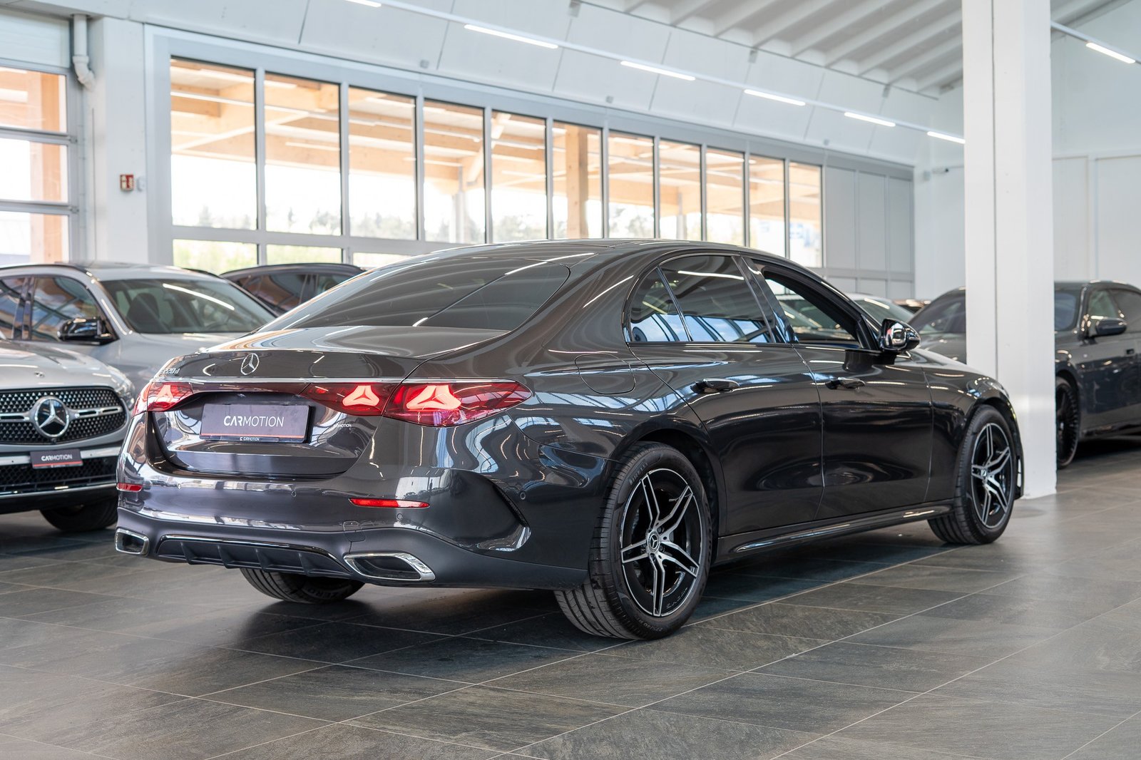 MERCEDES-BENZ E 220 d AMG Line / Navi / Rückfahrkamera / Si, Diesel, Occasion / Utilisé, Automatique - 7