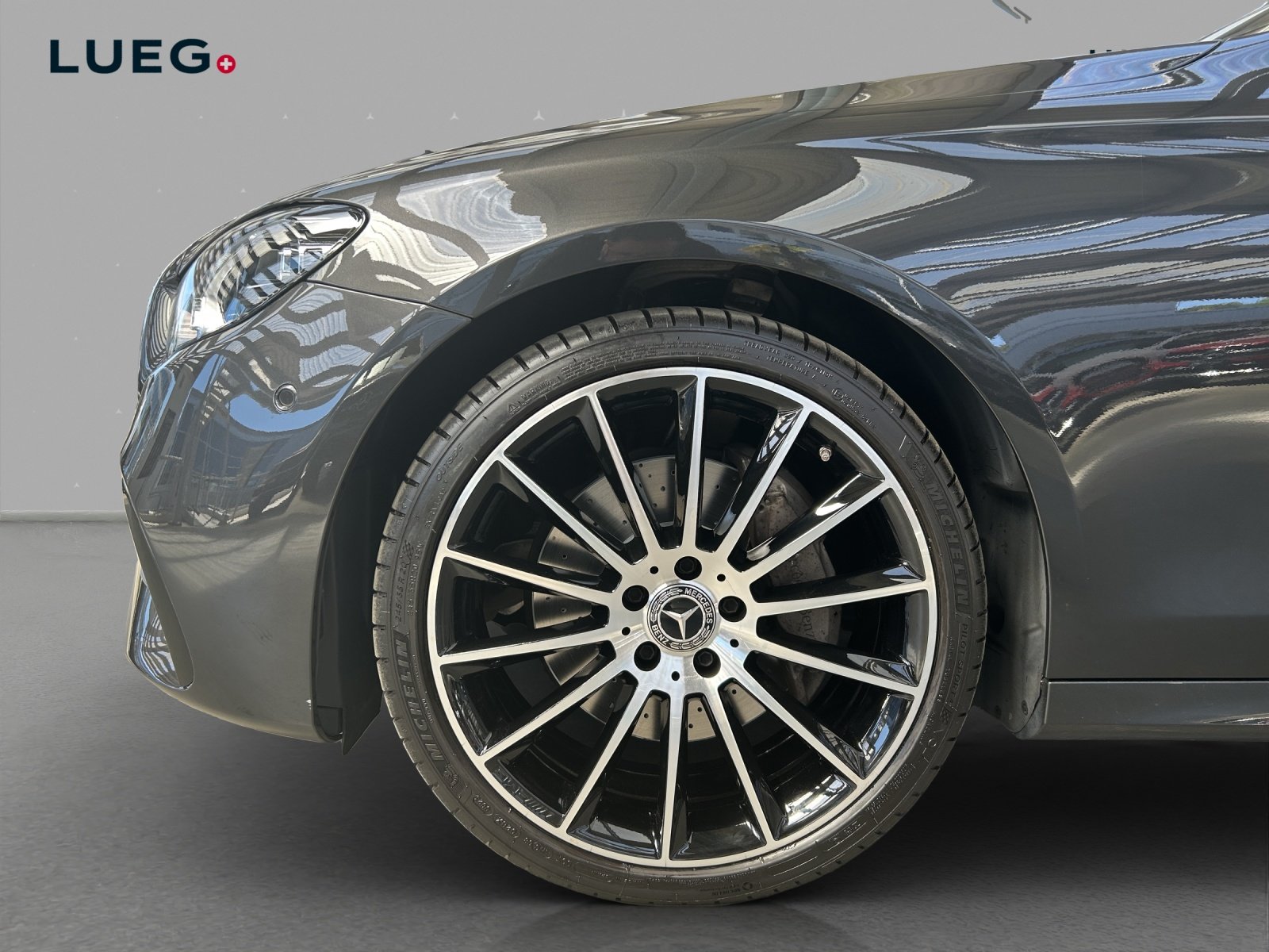 MERCEDES-BENZ E 220 d 4Matic AMG Line 9G-Tronic, Diesel, Occasion / Gebraucht, Automatik - 7