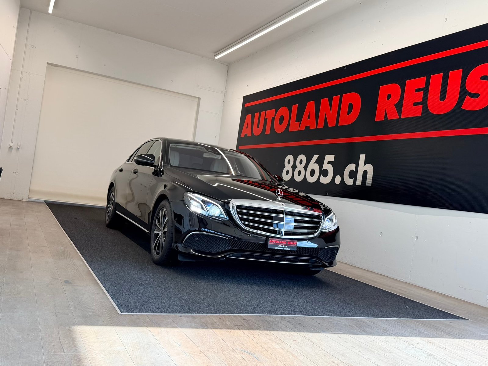 MERCEDES-BENZ E 220d Swiss Star Exclusive 4Matic 9G-Tronic