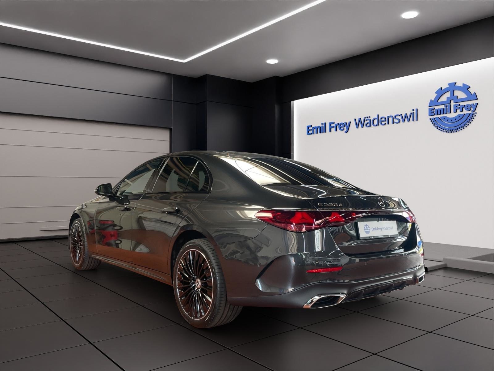 MERCEDES-BENZ E 220 d 4MATIC AMG Line, Mild-Hybrid Diesel/Electric, Second hand / Used, Automatic - 3