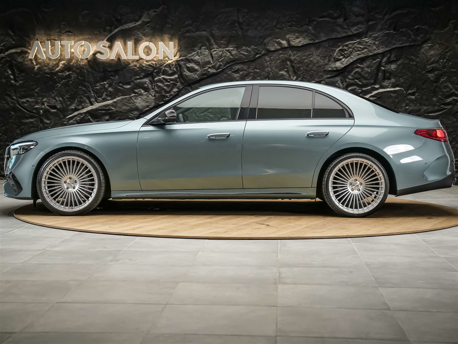MERCEDES-BENZ E 220 d AMG Line 9G-Tronic *21 Felgen*Assisten, Diesel, Second hand / Used, Automatic - 2