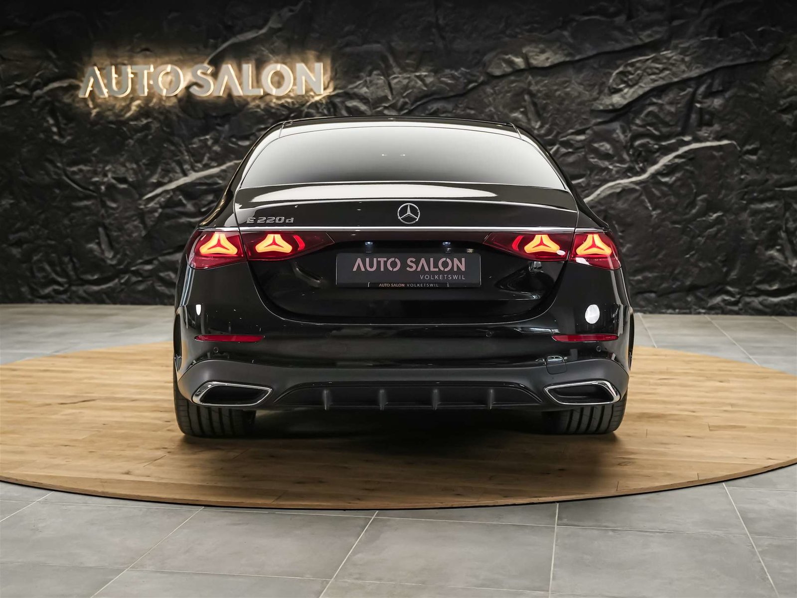 MERCEDES-BENZ E 220 d AMG Line *Supercreen*21 Felgen*Vollede, Diesel, Second hand / Used, Automatic - 4