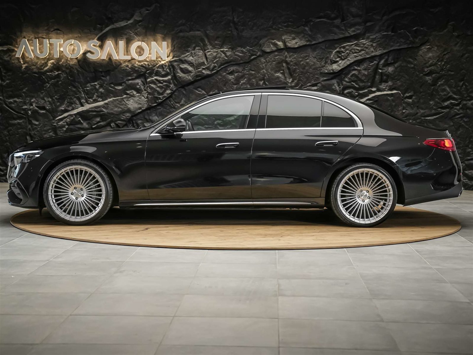 MERCEDES-BENZ E 220 d AMG Line *Werksgarantie*21 Zoll*Panora, Diesel, Occasioni / Usate, Automatico - 2
