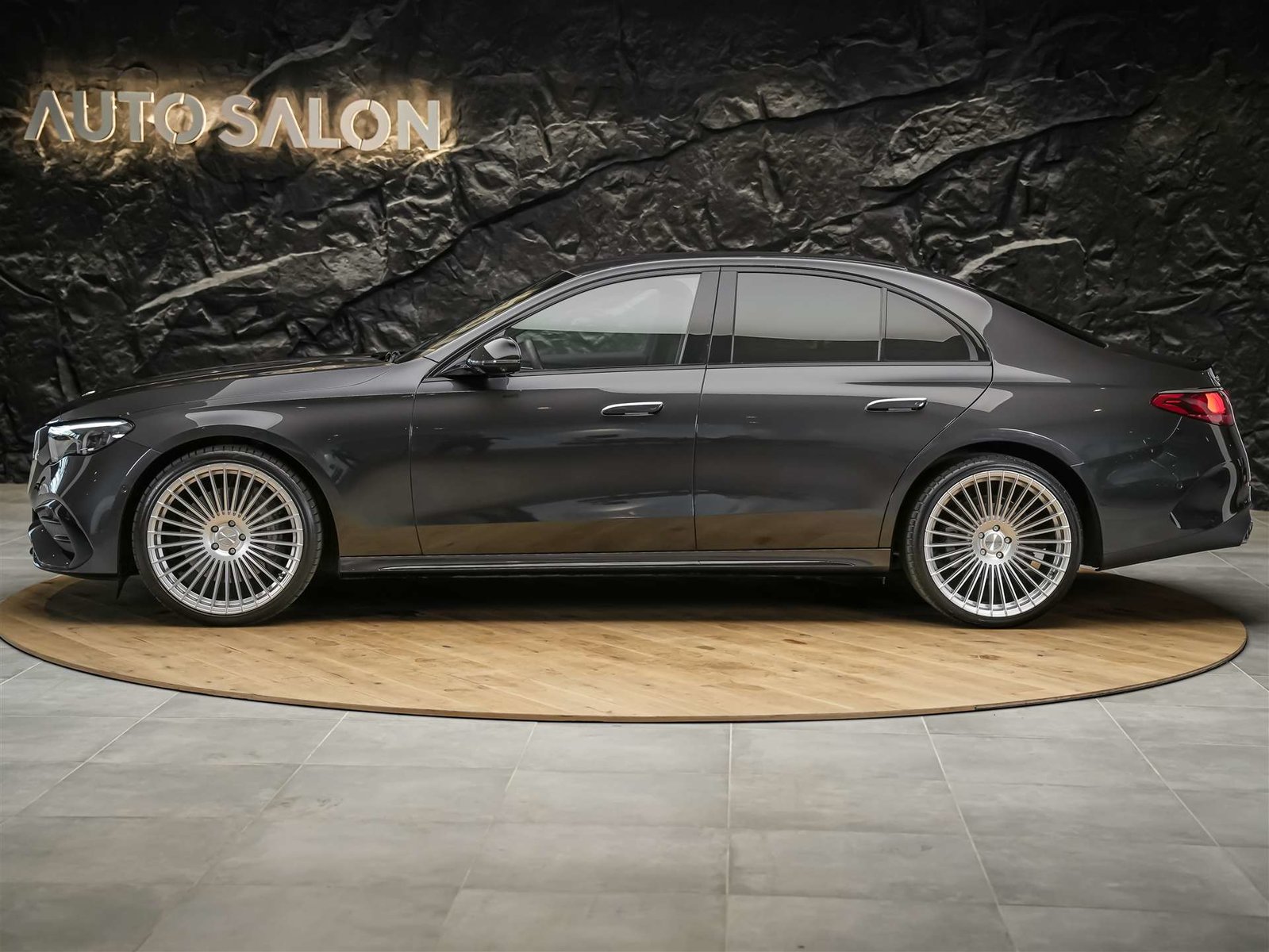 MERCEDES-BENZ E 220 d AMG Line *21 Felgen*Burmester*360 Kame, Diesel, Occasion / Gebraucht, Automatik - 2