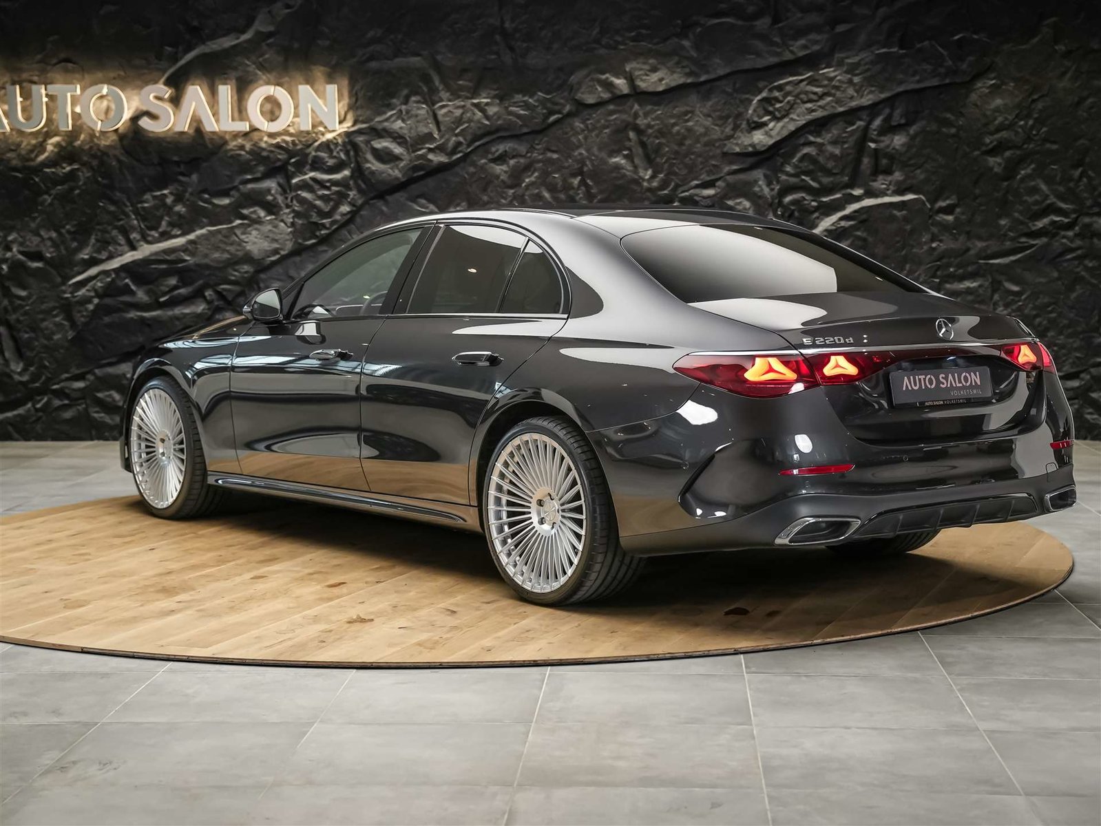 MERCEDES-BENZ E 220 d AMG Line *21 Felgen*Burmester*360 Kame, Diesel, Occasion / Gebraucht, Automatik - 3