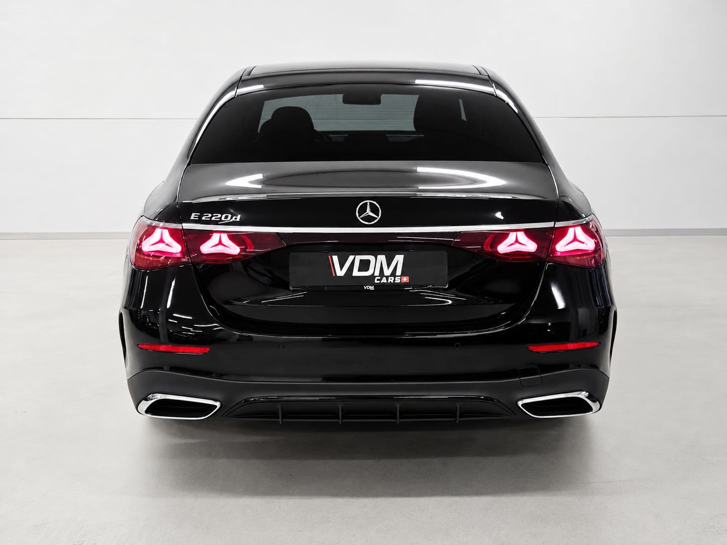 MERCEDES-BENZ E 220 d AMG Line *Fullscreen-Display* *Top Aus, Diesel, Occasion / Gebraucht, Automatik - 4