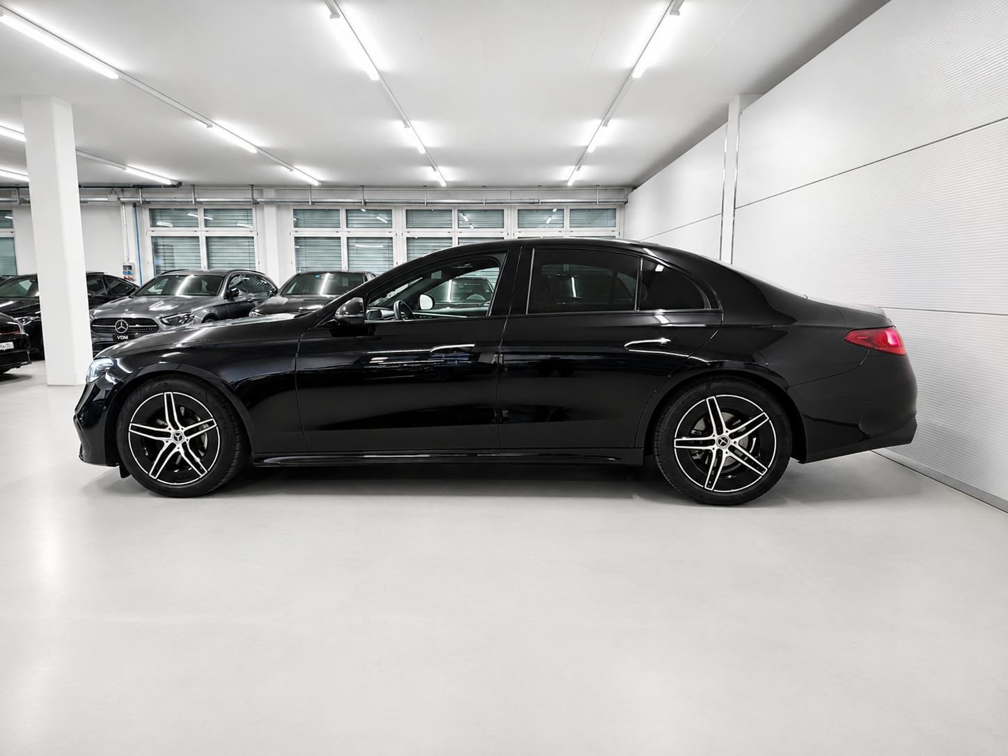 MERCEDES-BENZ E 220 d AMG Line *Fullscreen-Display* *Top Aus, Diesel, Occasion / Gebraucht, Automatik - 5