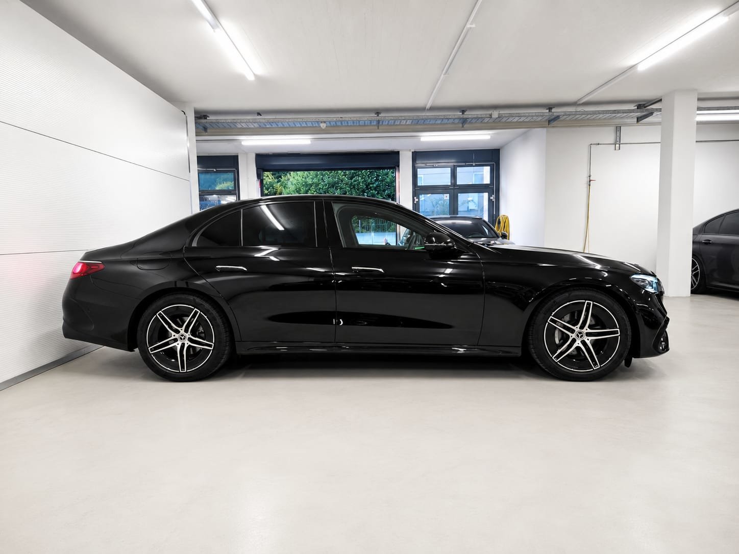 MERCEDES-BENZ E 220 d AMG Line *Fullscreen-Display* *Top Aus, Diesel, Occasion / Gebraucht, Automatik - 6